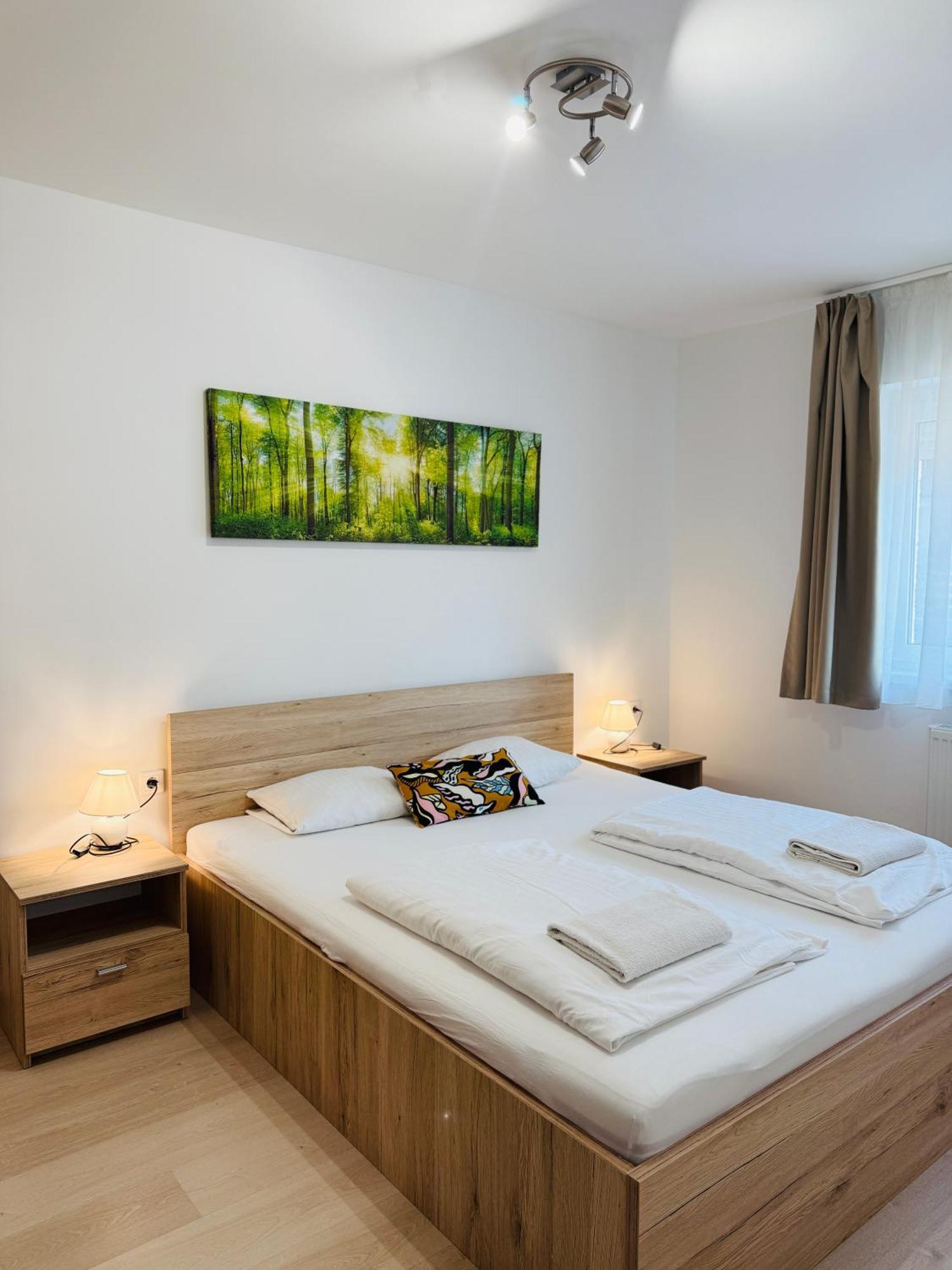 Leda 1-2 Aranypart Apartamento *