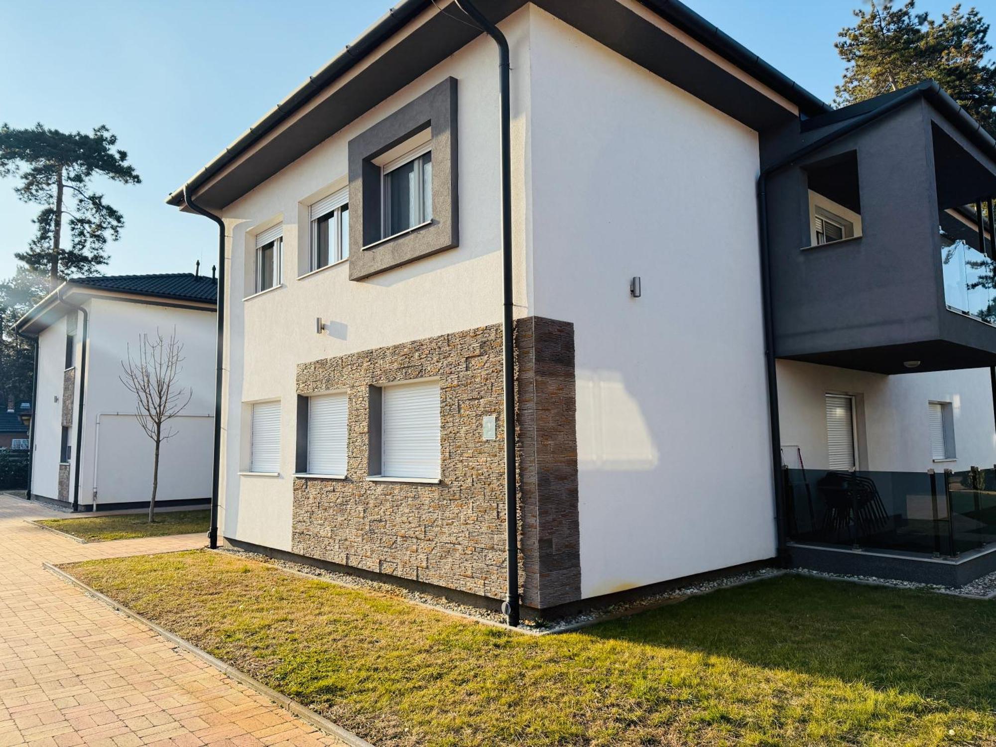 Leda 1-2 Aranypart Apartamento