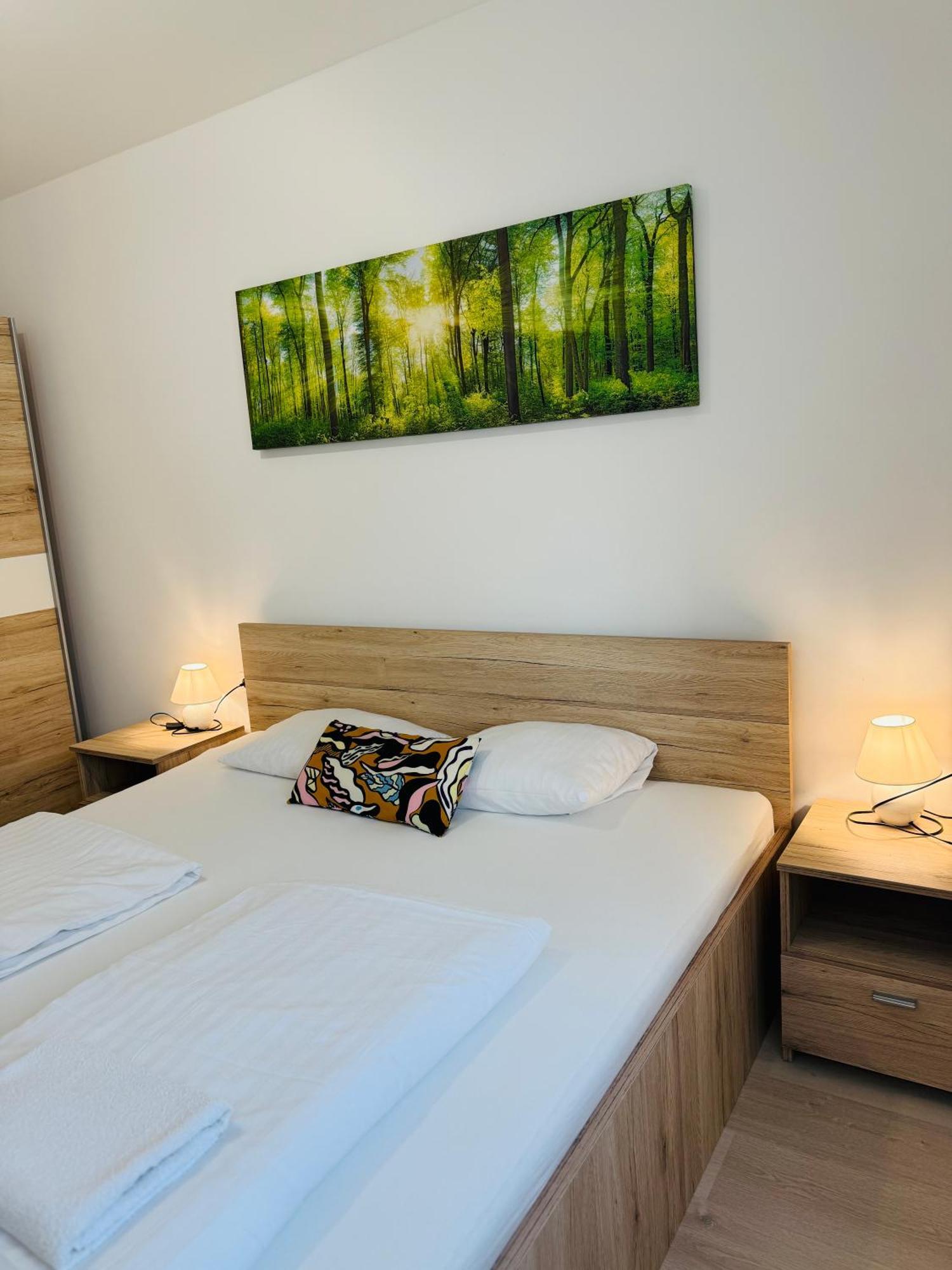 Leda 1-2 Aranypart Apartamento Siófok